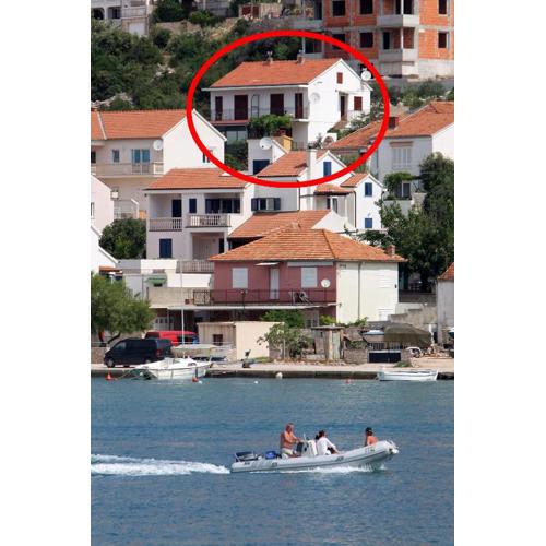 Apartments by the sea Tisno, Murter - 5136