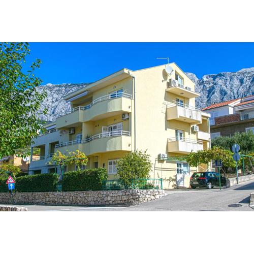 Apartments by the sea Tucepi, Makarska - 19857