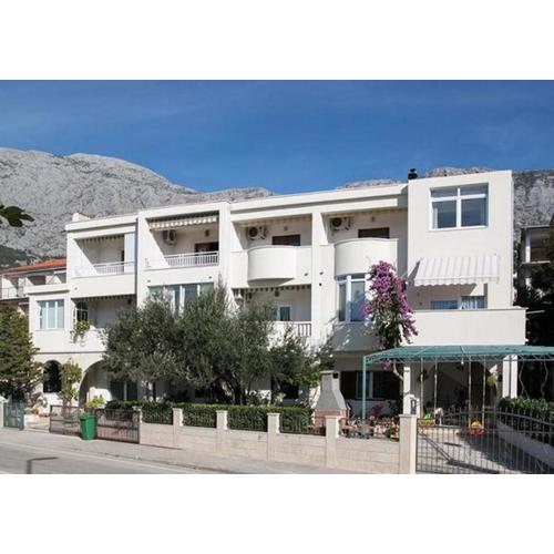 Apartments by the sea Tucepi, Makarska - 23944
