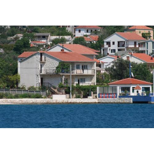 Apartments by the sea Vinisce, Trogir - 4892