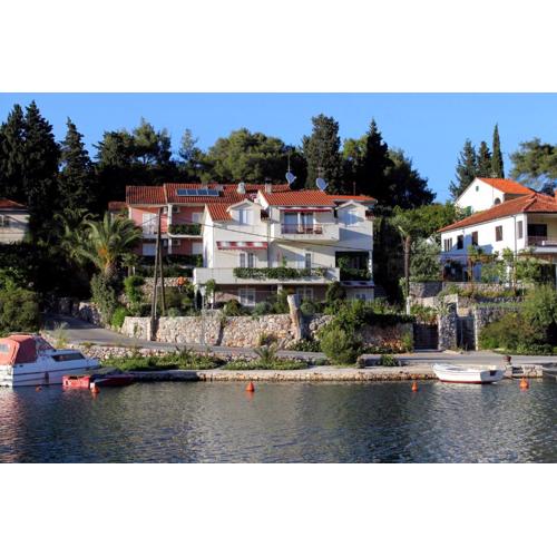 Apartments by the sea Vrboska (Hvar) - 541