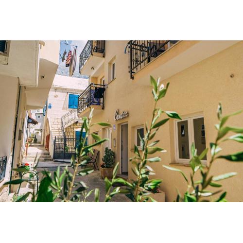 Apartments Center with free private parking