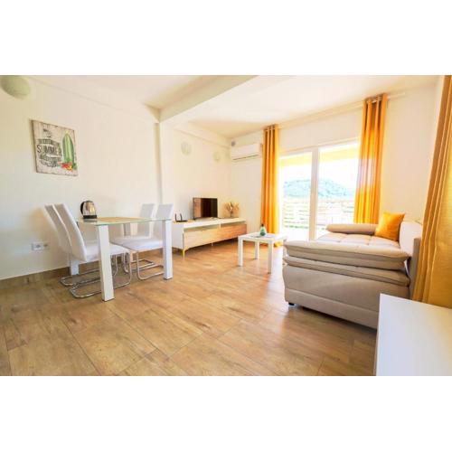 Apartments Chilla ***