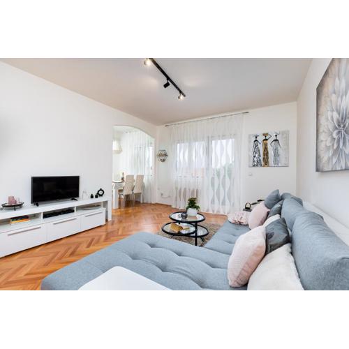 Apartments Come&Stay
