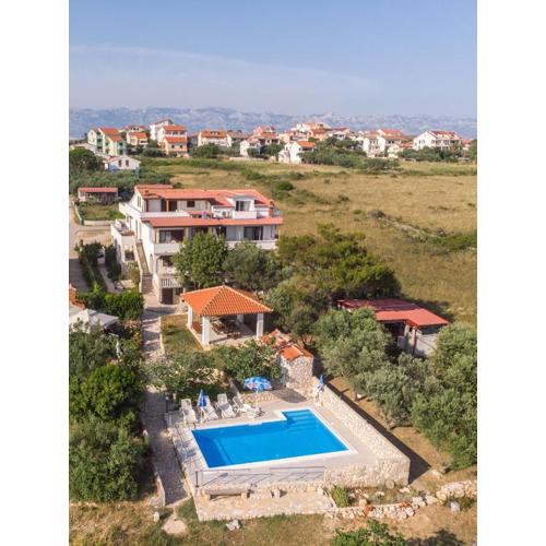 Apartments Crljenko