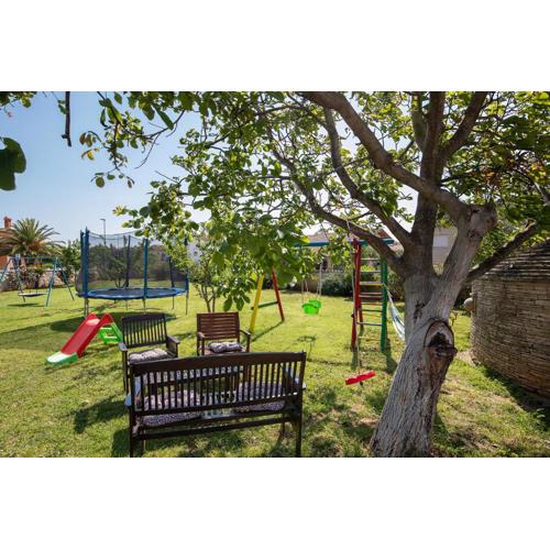 Apartments Dadic with parking & playground