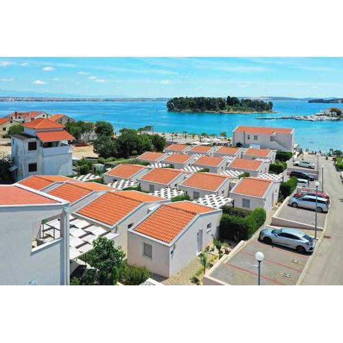 Apartments Dalmatia in Preko island Ugljan with swimmingpool