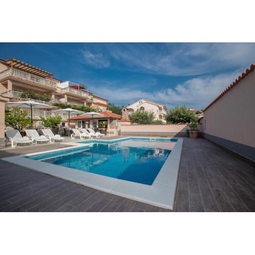 Apartments Dania