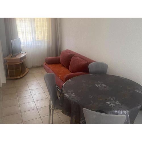 Apartments Danijela & Vlado - Three Bedroom Apartment With Balcony and Garden View