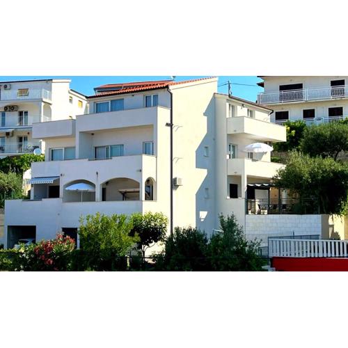 Apartments Dinko Podstrana