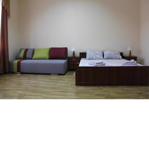 Apartments Domovik ,Kirilla i Mefodiya, 5
