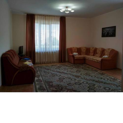 Apartments Domovik Просторная квартира с видом на горы