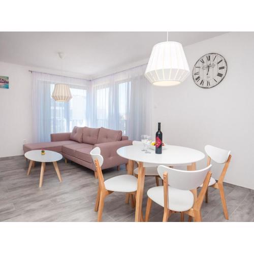 Apartments Dva Galeba - Standard One Bedroom Apartment with Partial Sea View 106