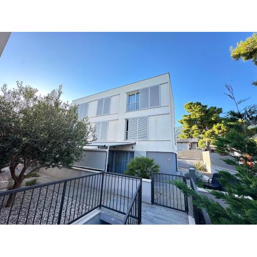 Apartments Dva Galeba