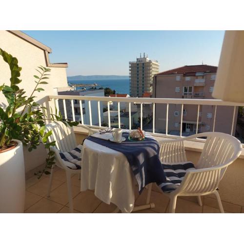 Apartments Ema near beach