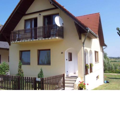 Apartments in Balatonlelle 19086