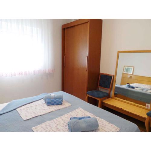 Apartments in Banjol/Insel Rab 16070