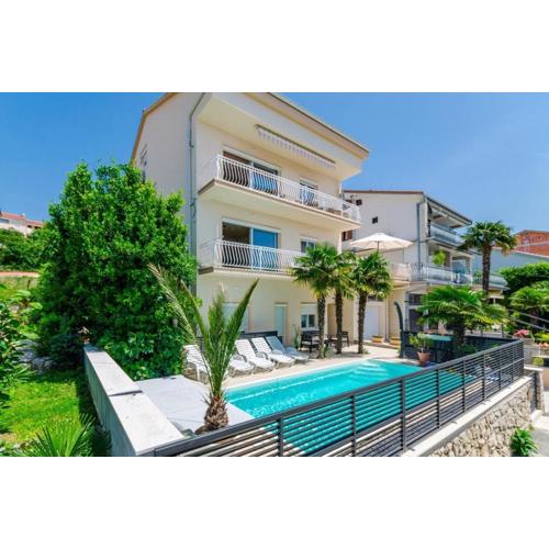 Apartments in Crikvenica 14226