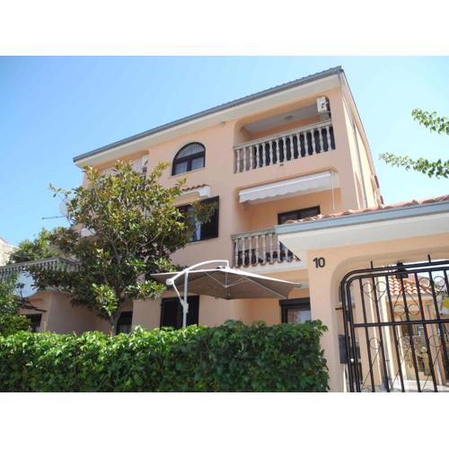 Apartments in Crikvenica 41042