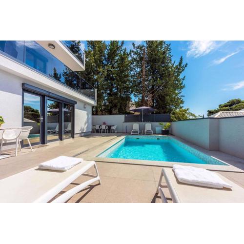 Apartments in Crikvenica 42446