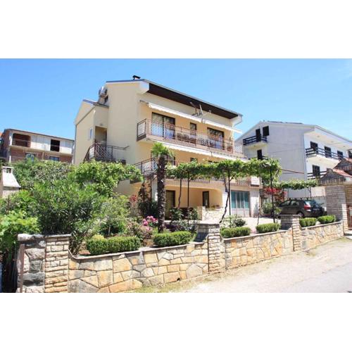 Apartments in Dramalj 5747