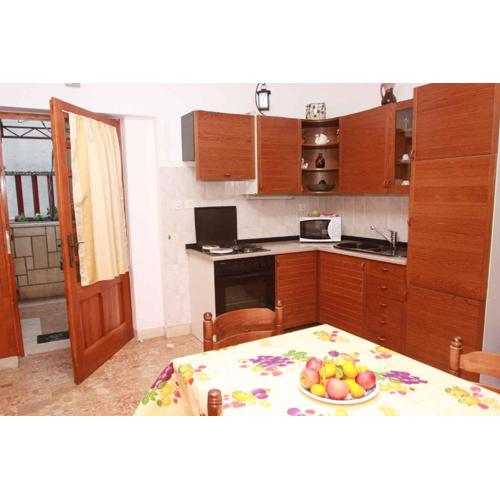 Apartments in Mastrinka 7407