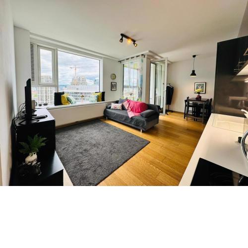 Apartments in Panorama City on 25th floor - amazing view close to Old town