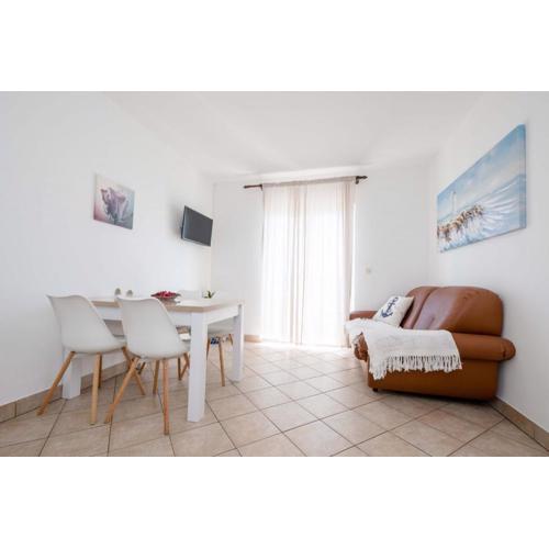 Apartments in Supetarska Draga with sea view, terrace, air conditioning, WiFi 4551-1 and 4551-2