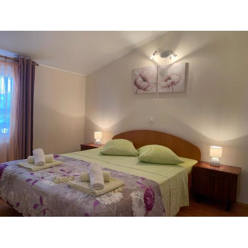 Apartments Iva