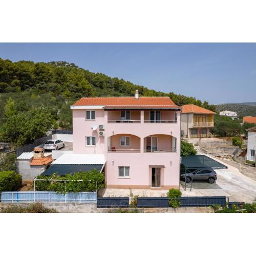 Apartments Iva