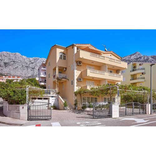 Apartments Ivica