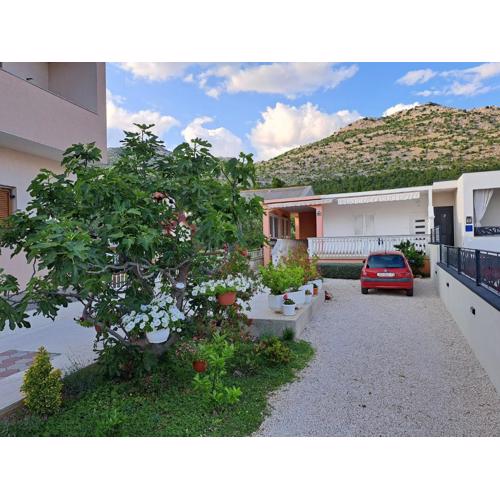 Apartments Ivica
