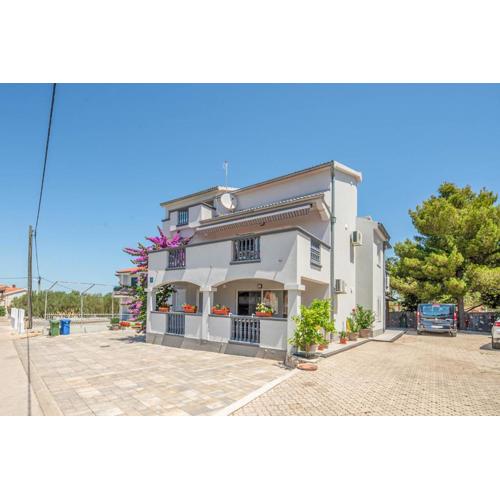 Apartments Jadra