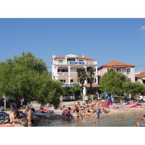 Apartments Jelusic