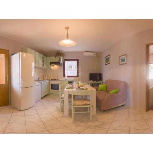 Apartments Jukica - Three Bedroom Apartment With Sea View