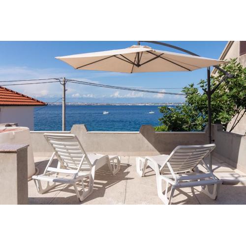 Apartments Kala with seaview on island Kali - by TA Leut Agency