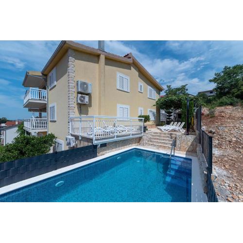 Apartments Kapetan