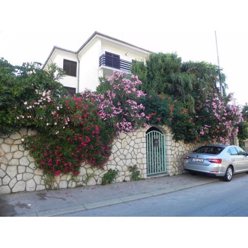 Apartments Katalenić