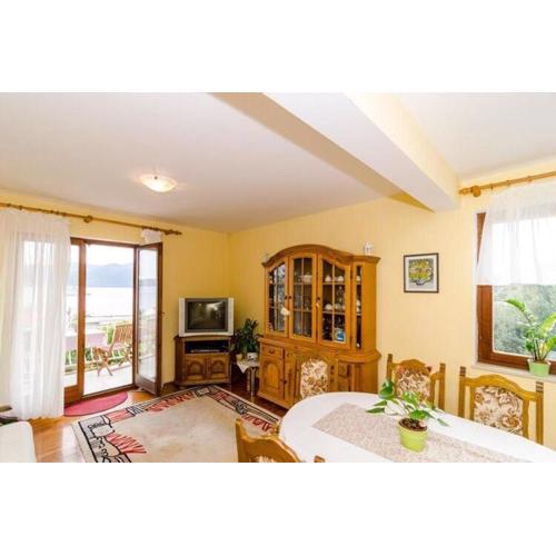 Apartments Klara-Gorjana - Two Bedroom Apartment with Balcony and Sea View 1