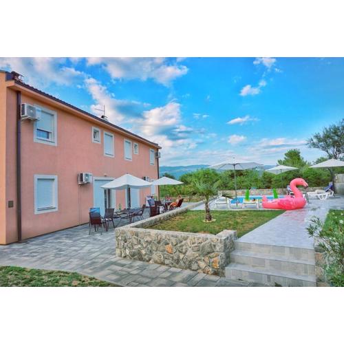 Apartments Kuk