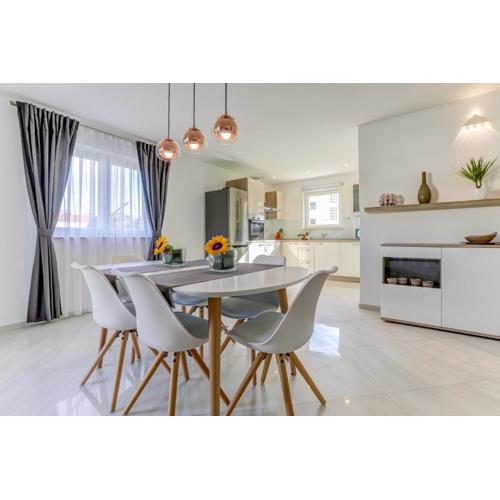 Apartments Lapis