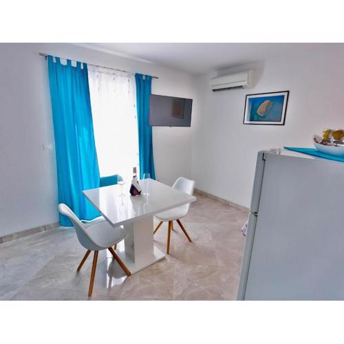 Apartments Lenka - One Bedroom Apartment with Balcony and garden View A1
