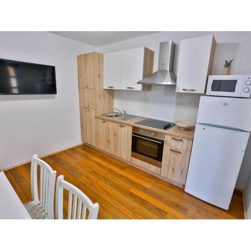 Apartments Lenka - Two Bedroom Apartment with Garden Terrace A4