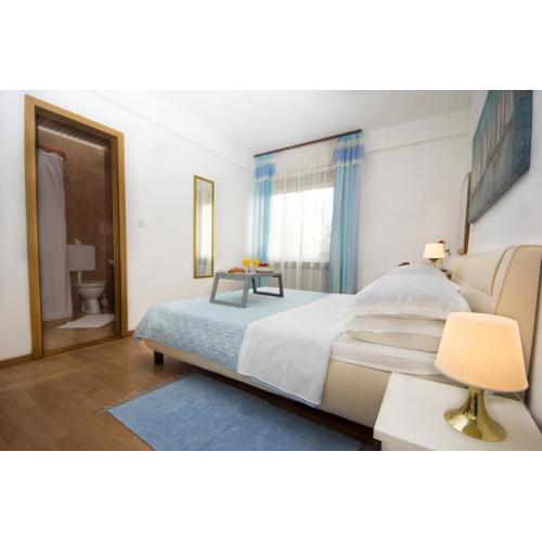 Apartments Leo