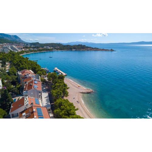 Apartments Lucija Makarska-first row to the sea