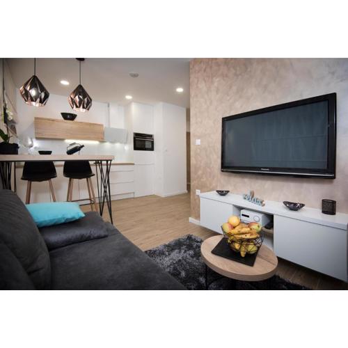 APARTMENTS-LUXURY