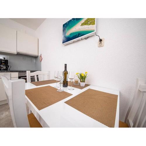 Apartments Magdalena - Standard Apartment with Terrace and Sea View A2