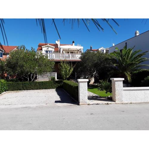 Apartments Mali Dvori