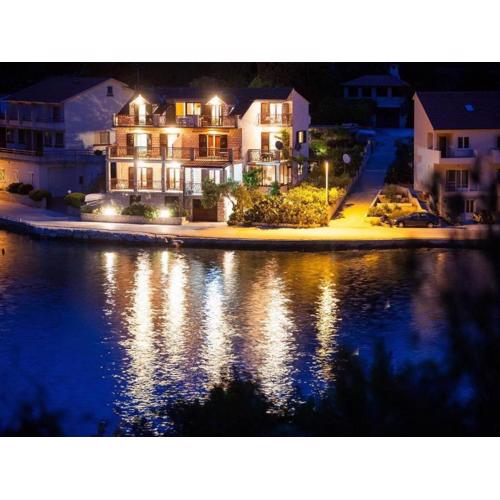 Apartments Malo Lago - One-Bedroom Apartment with Balcony and Sea View - 2nd floor Apartment 6