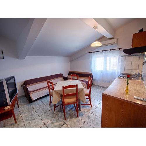 Apartments Malo Lago - One-Bedroom Apartment with Balcony and Sea View - Attic Apartment 1